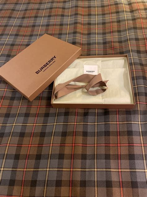 tissue burberry